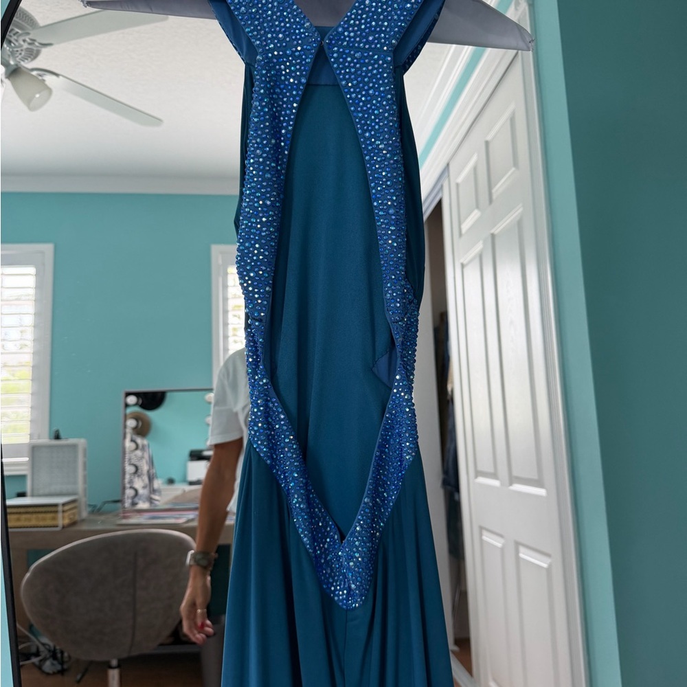 Elegant Blue Sleeveless Dress